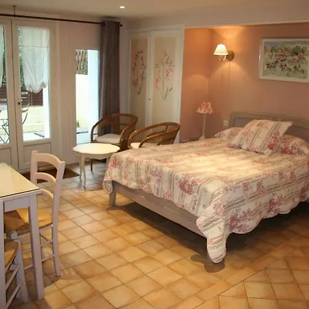 Hotel De La Cote Fleurie 2*