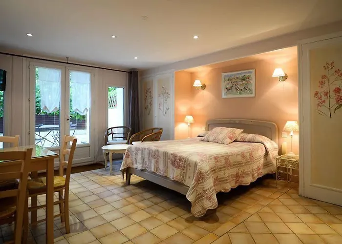 De La Cote Fleurie 2*