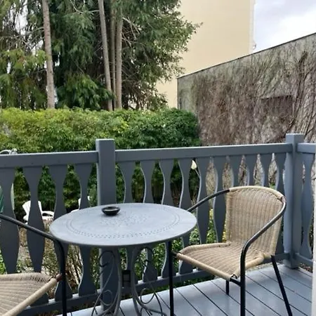 מלון De La Cote Fleurie 2*