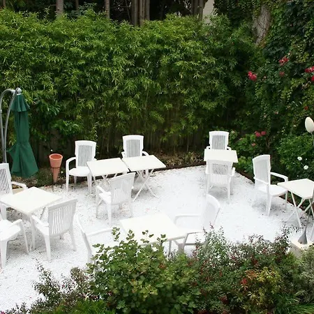 Otel De La Cote Fleurie Deauville