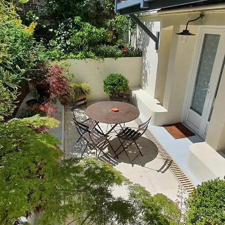 De La Cote Fleurie Otel