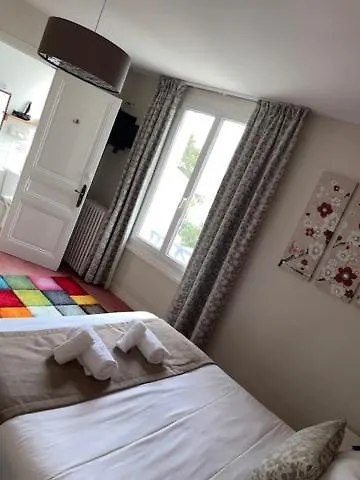 德拉柯德富勒里酒店 2*