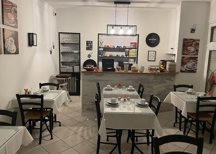 酒店 德拉柯德富勒里酒店 2*